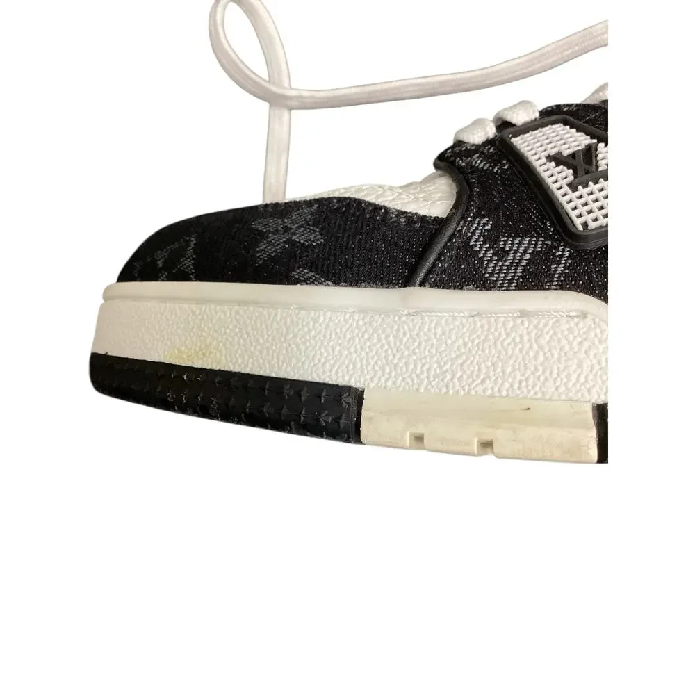 Louis Vuitton Shoes Women’s SZ 7 Iconic LV Trainers Monogram Denim & Leather B&W